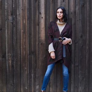 B-Low the Belt Black Box Camille Wrap